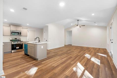 410 N Palmetto Street Liberty SC 29657