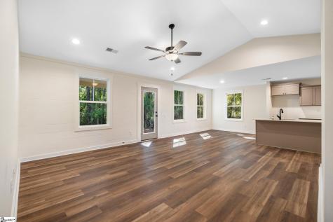 410 N Palmetto Street Liberty SC 29657