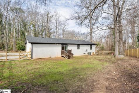 129 Holloway Boulevard Belton SC 29627