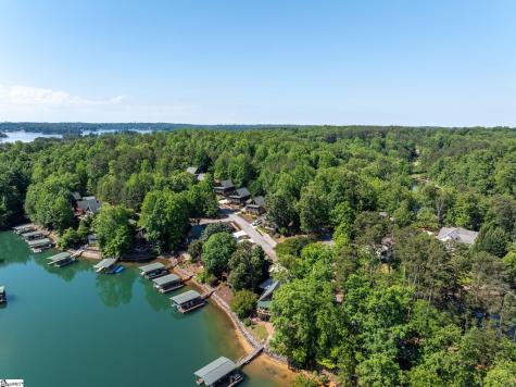 125 Briar Court Seneca SC 29672