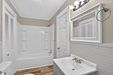 19 N Washington Avenue Greenville SC 29611