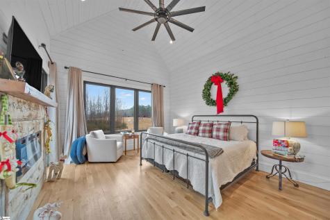 1425 S Harper Street Laurens SC 29360