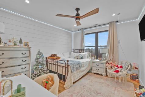 1425 S Harper Street Laurens SC 29360