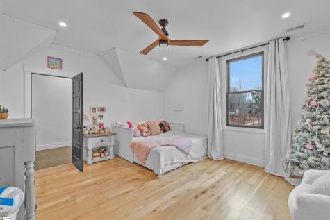 1425 S Harper Street Laurens SC 29360