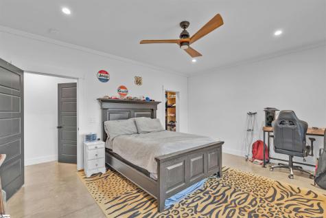 1425 S Harper Street Laurens SC 29360
