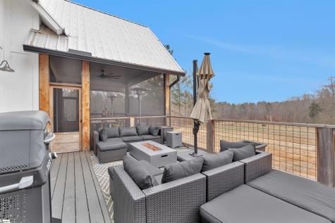 1425 S Harper Street Laurens SC 29360