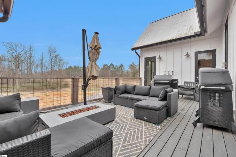 1425 S Harper Street Laurens SC 29360
