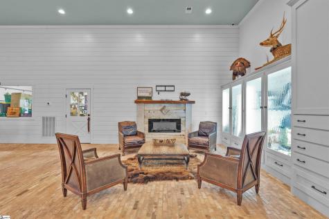 1425 S Harper Street Laurens SC 29360