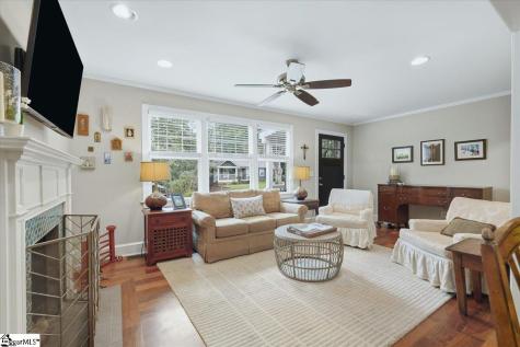 8 Charlotte Street Greenville SC 29607