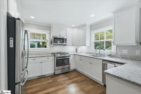 8 Charlotte Street Greenville SC 29607