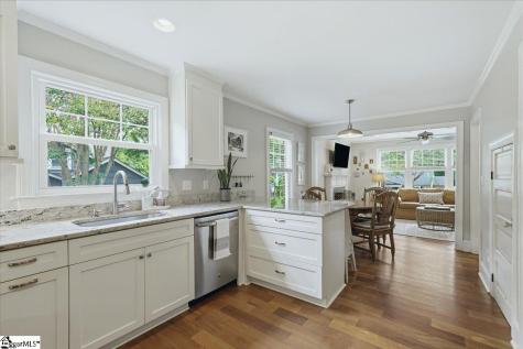 8 Charlotte Street Greenville SC 29607