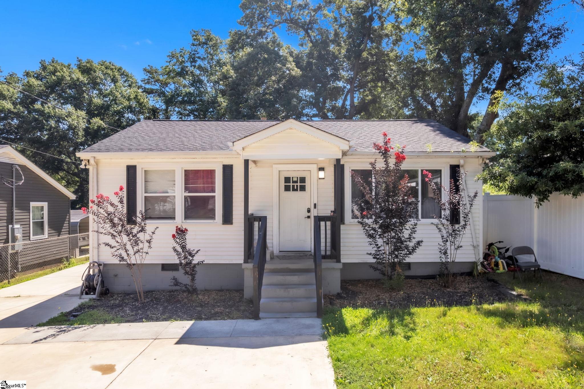 8 Antioch Drive Greenville SC 29605