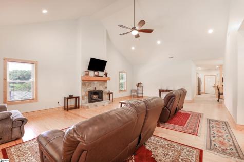 303 N Norris Drive Norris SC 29667