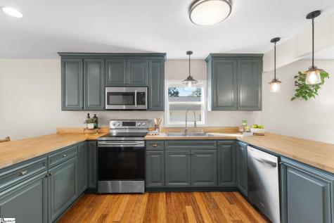 112 Hilltop Drive Travelers Rest SC 29690
