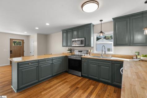 112 Hilltop Drive Travelers Rest SC 29690