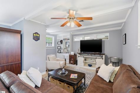 17 Inglewood Drive Greenville SC 29609