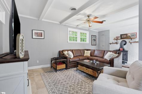 17 Inglewood Drive Greenville SC 29609