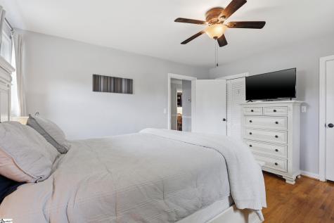 17 Inglewood Drive Greenville SC 29609