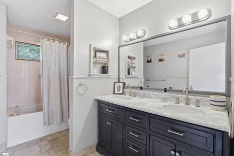 17 Inglewood Drive Greenville SC 29609