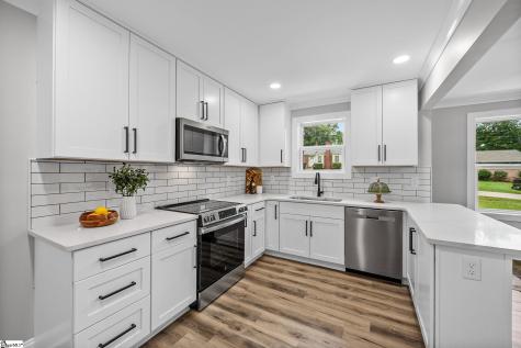 22 Gurley Avenue Greenville SC 29605