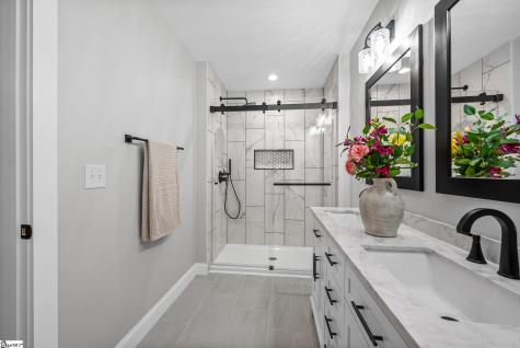 22 Gurley Avenue Greenville SC 29605