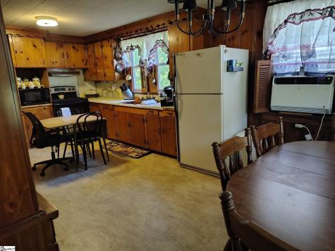 18304 25 Highway Ware Shoals SC 29692