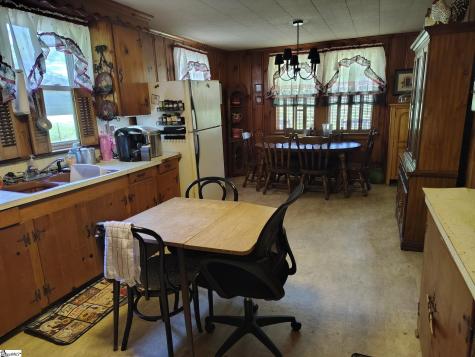 18304 25 Highway Ware Shoals SC 29692