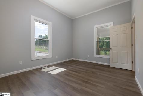 400 N Bell Street Extension Clinton SC 29325