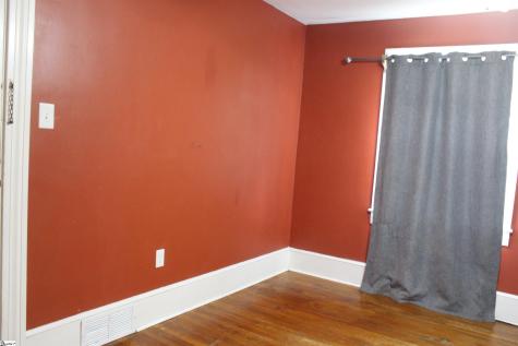 109 S Greenwood Avenue Ware Shoals SC 29692