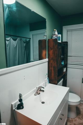 109 S Greenwood Avenue Ware Shoals SC 29692