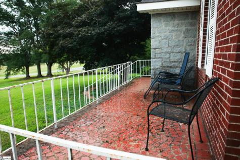 109 S Greenwood Avenue Ware Shoals SC 29692