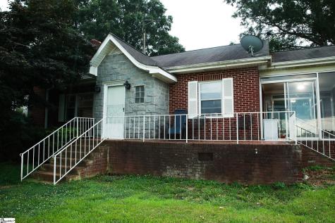 109 S Greenwood Avenue Ware Shoals SC 29692