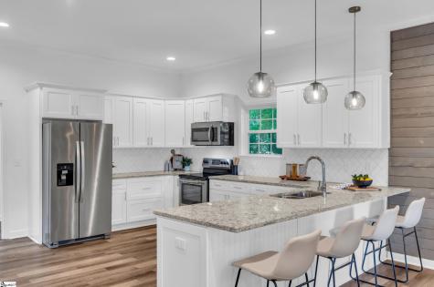 44 4th Avenue Greenville SC 29611