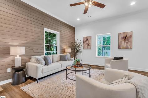 44 4th Avenue Greenville SC 29611