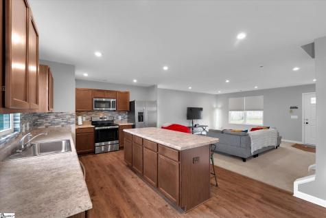 819 Throckmorton Court Greenville SC 29605