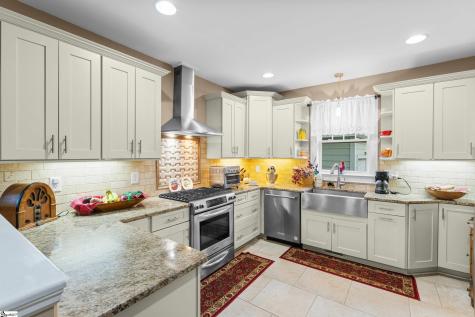 147 W Mountainview Avenue Greenville SC 29609
