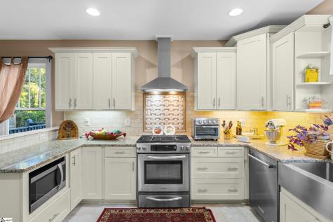 147 W Mountainview Avenue Greenville SC 29609