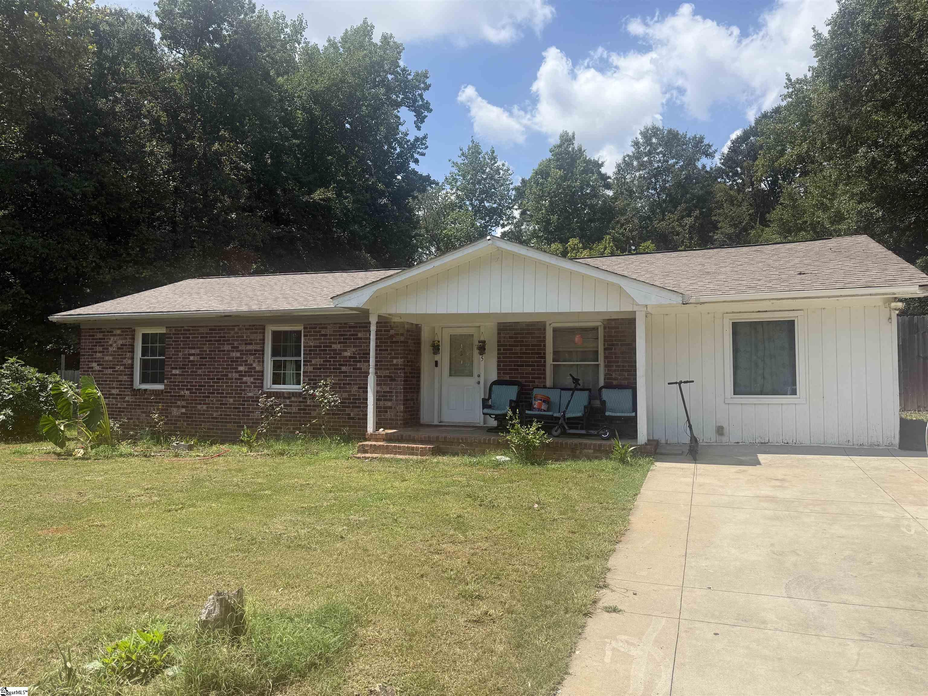 5 E Oak Hill Court Piedmont SC 29673