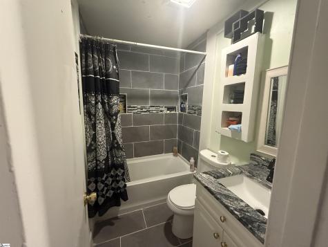 5 E Oak Hill Court Piedmont SC 29673