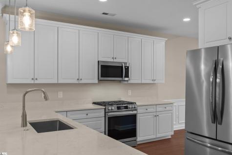 703 Nottingham Court Seneca SC 29672