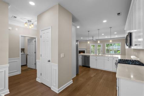 703 Nottingham Court Seneca SC 29672