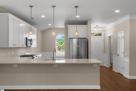 703 Nottingham Court Seneca SC 29672