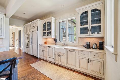 304 Club Cove Way Sunset SC 29685
