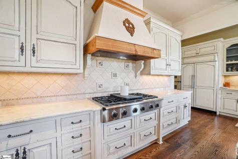 304 Club Cove Way Sunset SC 29685