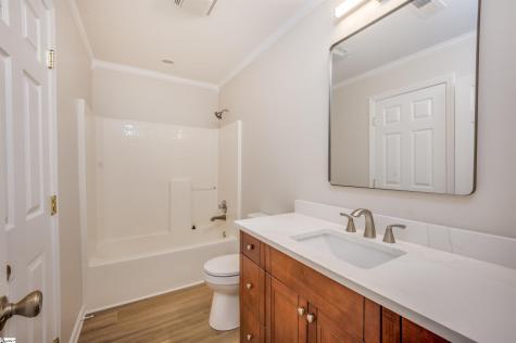 210 Knollview Drive Greenville SC 29611