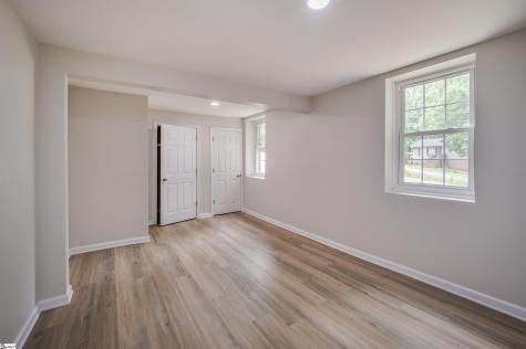 210 Knollview Drive Greenville SC 29611