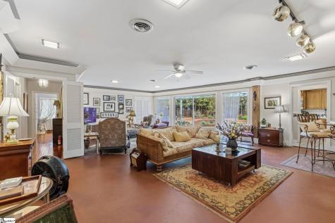 48 Crestline Road Greenville SC 29609