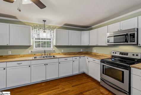 2585 Pineland Shores Circle Cross Hill SC 29322