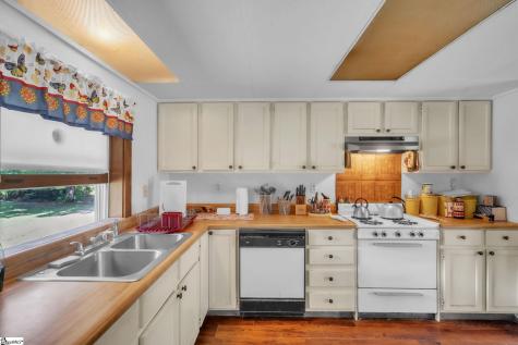 934 Rocky Ridge Road Enoree SC 29335