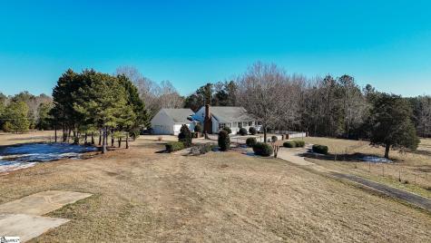 414 Giggle Drive Laurens SC 29360